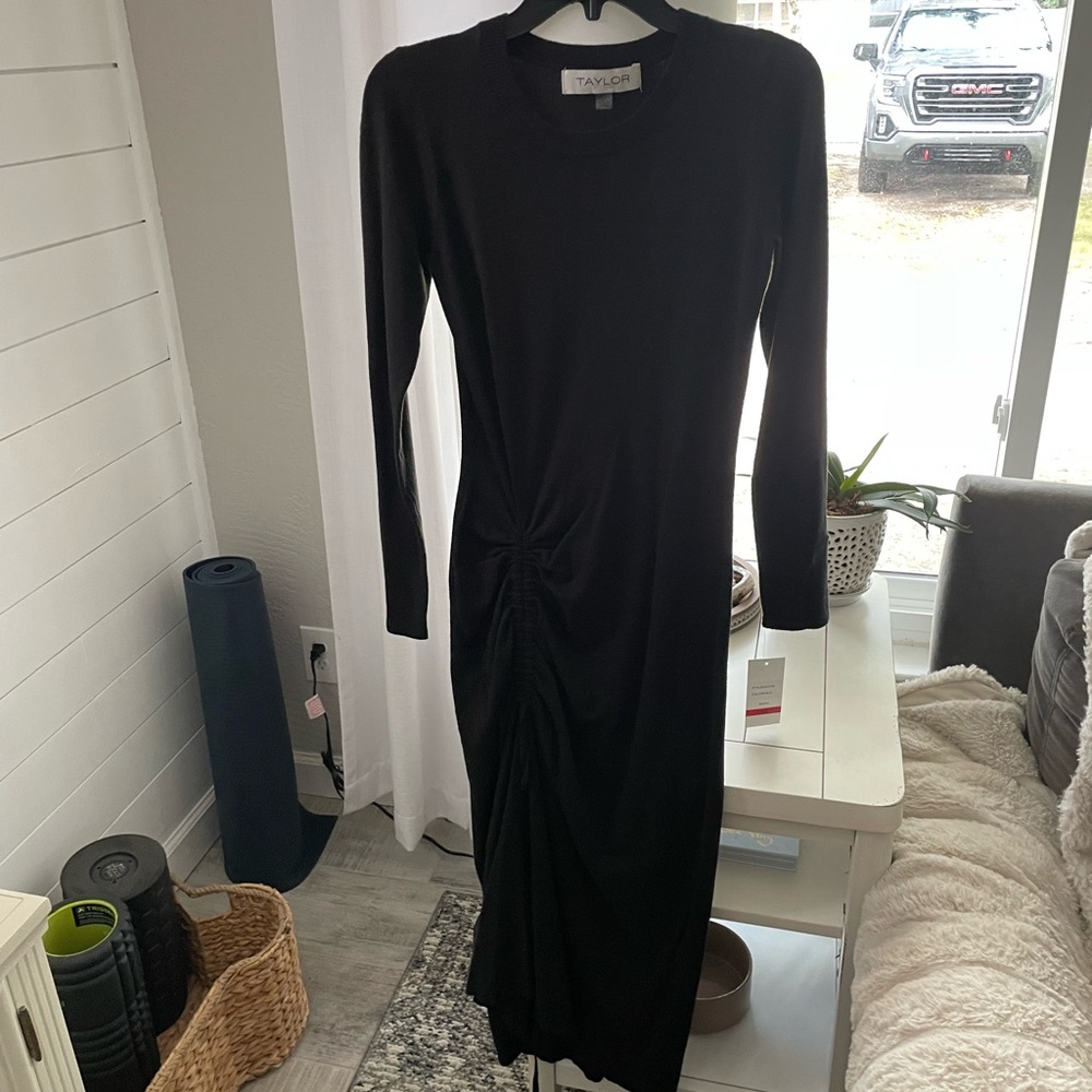 Taylor Women's Elegant Black Long Sleeve Dress